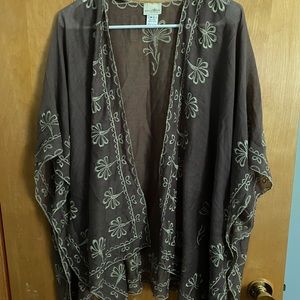 Taupe flowy embroidered kimono